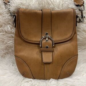 Vintage coach soho 9480 tan cognac messenger flap buckle crossbody bag
